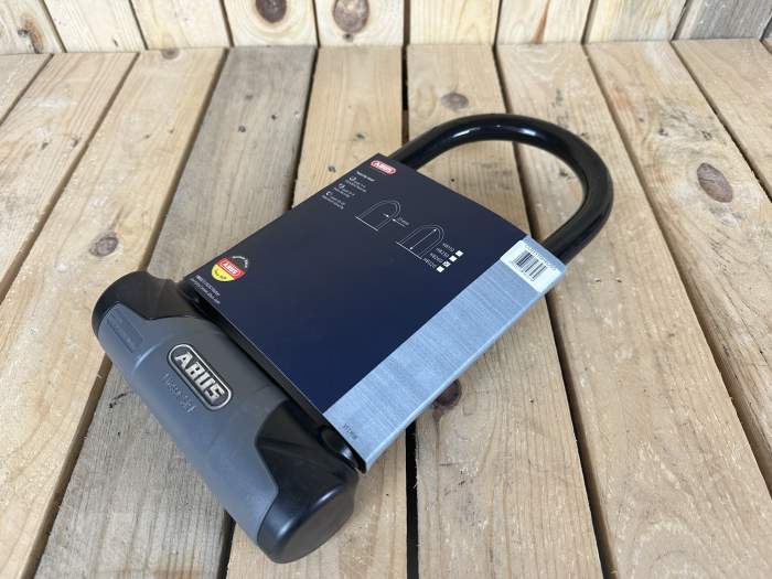 CANDADO ABUS CUH310 HB260