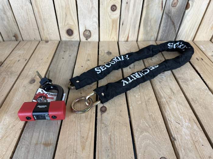 CADENA DE SEGURIDAD CON CANDADO RADIKAL
