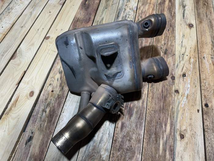 CATALIZADOR S1000RR SIN COLECTORES 19-24