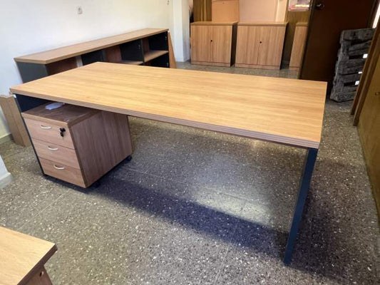 MESA DE OFICINA 180x80 CM.+ CAJONES