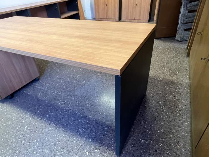 MESA DE OFICINA 180x80 CM.+ CAJONES