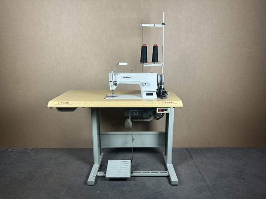 MAQUINA DE COSER BROTHER DB2-B735-5