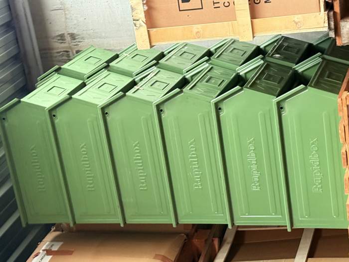 GAVETA METÁLICA APILABLE GRANDE - QrBox.es