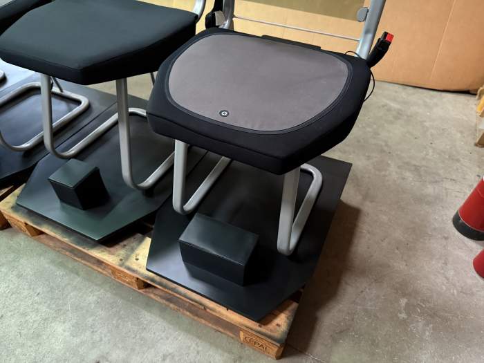 EXPOSITOR PARA SILLAS DE COCHE - QrBox.es