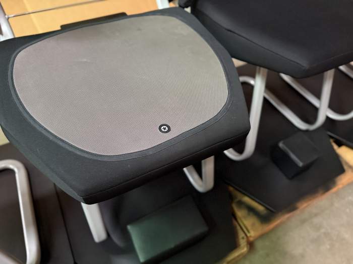 EXPOSITOR PARA SILLAS DE COCHE - QrBox.es