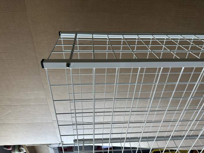 JAULA DE PELOTAS PARA TIENDA