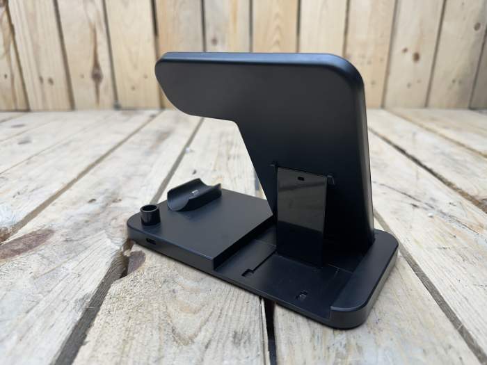 CARGADOR 4 EN 1 PARA DISPOSITIVOS APPLE