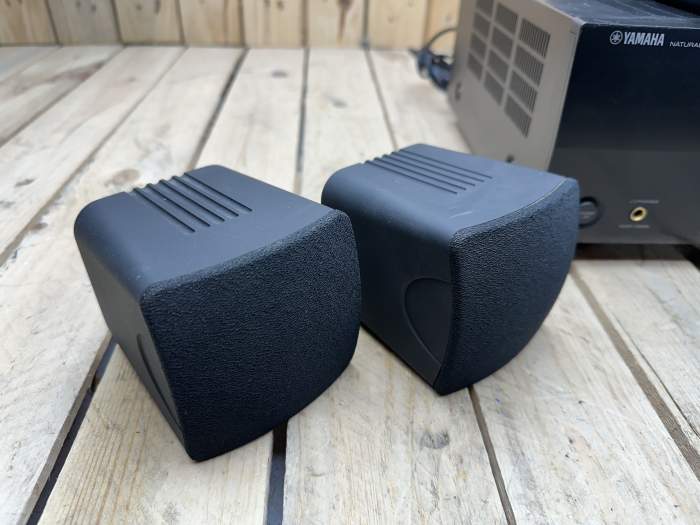 EQUIPO DE MÚSICA YAMAHA COMPLETO - QrBox.es
