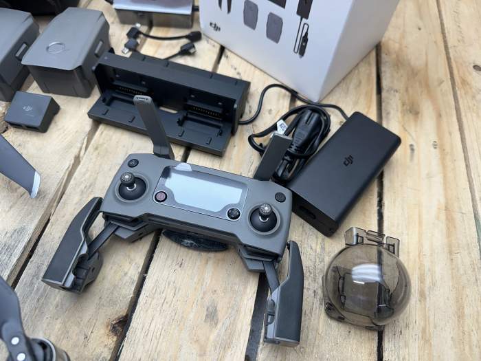 DRON DJI MAVIC 2 PRO FLY MORE KIT - QrBox.es