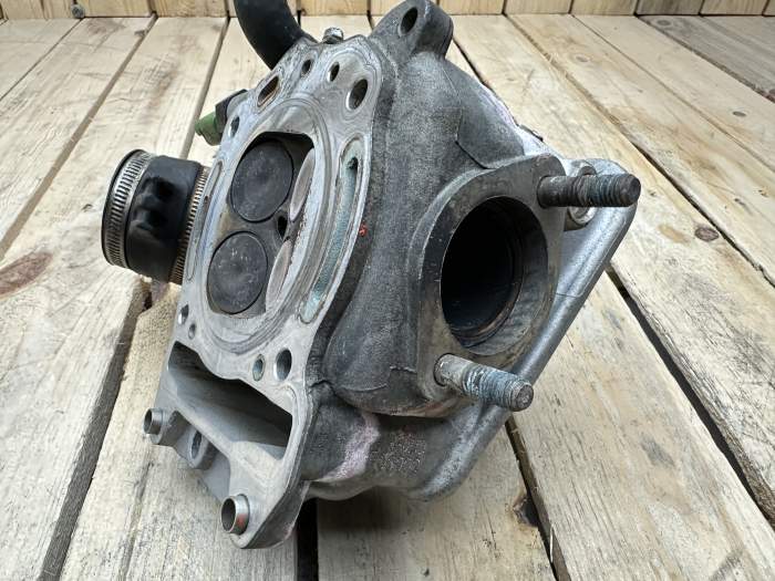 CULATA PIAGGIO BEVERLY 350 COMPLETA