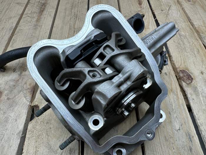 CULATA PIAGGIO BEVERLY 350 COMPLETA