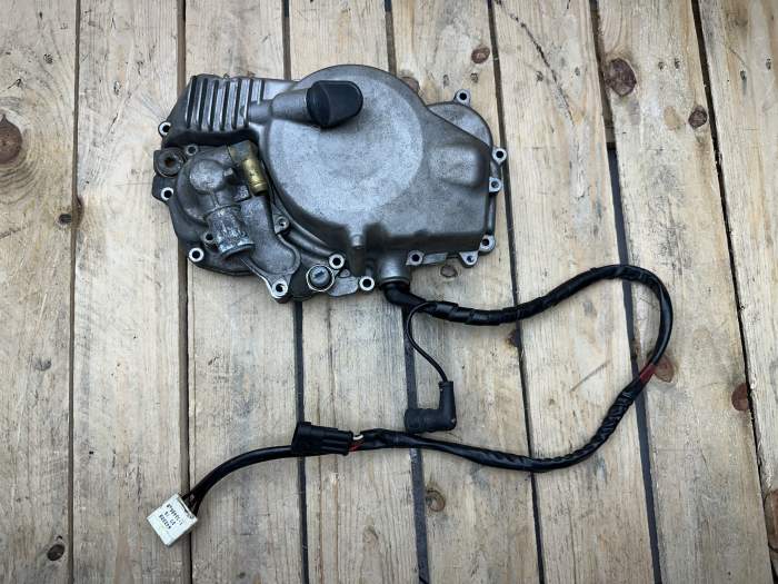 TAPA MOTOR IZQ. CON ESTATOR PIAGGIO BEVERLY 350