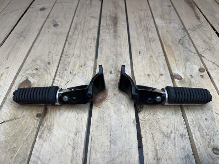 ESTRIBERAS YAMAHA XMAX 2004-2008
