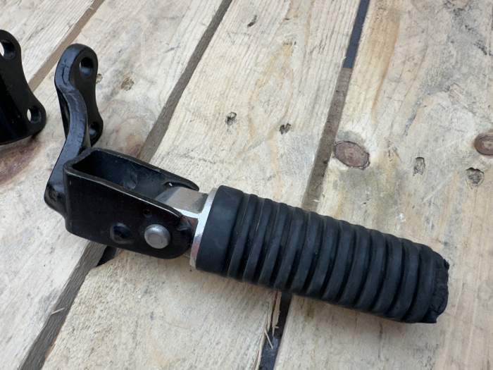 ESTRIBERAS YAMAHA XMAX 2004-2008