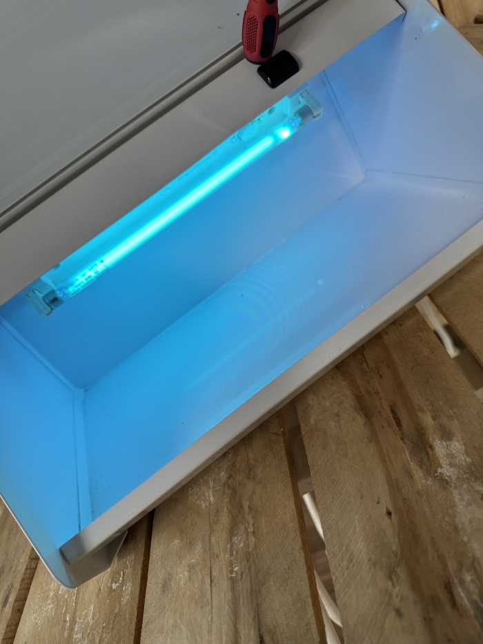 ESTERILIZADOR UV GERMIX 8W - QrBox.es
