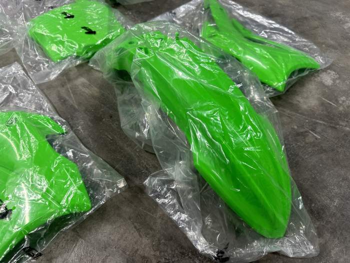 KIT PLASTICOS UFO KAWASAKI KX85 2014-2025 FLUOR