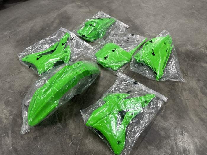 KIT PLASTICOS UFO KAWASAKI KX85 2014-2025 FLUOR