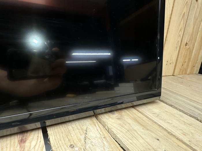 SAMSUNG TV 39 PULGADAS + SOPORTE PARED