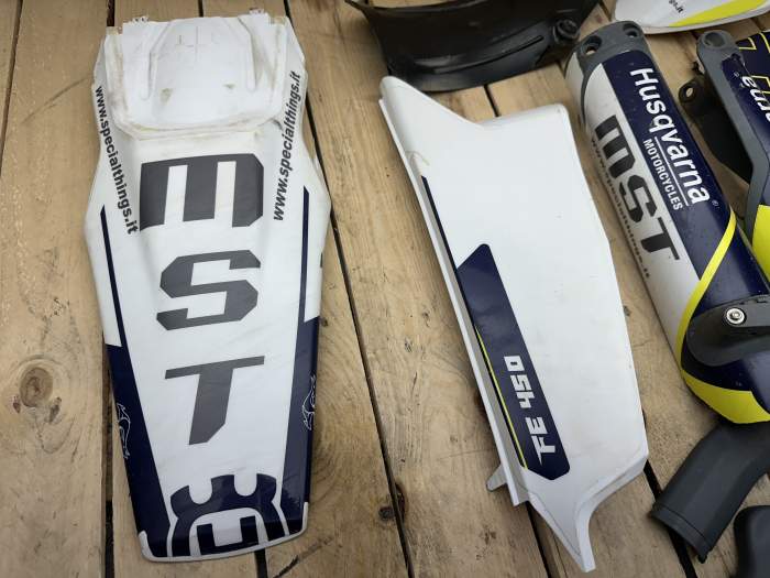 PLÁSTICA HUSQVARNA FE450 2022 MST RALLY