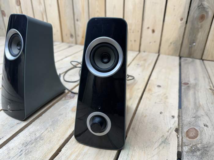 ALTAVOCES LOGITECH Z320 ESTÉREO 10W