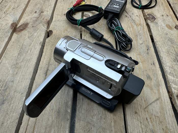 SONY HANDYCAM CON DISCO DURO + BASE DISC BURN