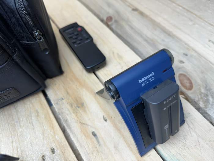 CÁMARA SONY CCD‑TRV57E HANDYCAM + ACCESORIOS - QrBox.es