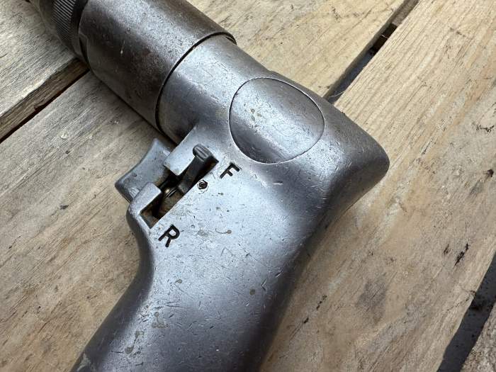 ATORNILLADOR NEUMÁTICO INDUSTRIAL PISTOLA 1