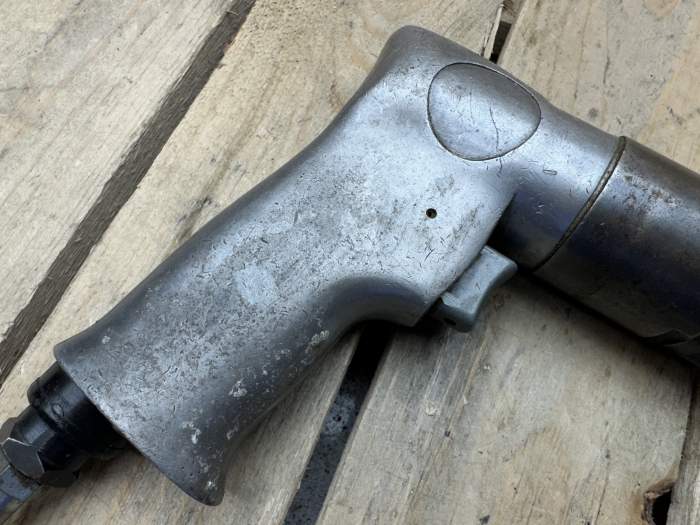 ATORNILLADOR NEUMÁTICO INDUSTRIAL PISTOLA 1