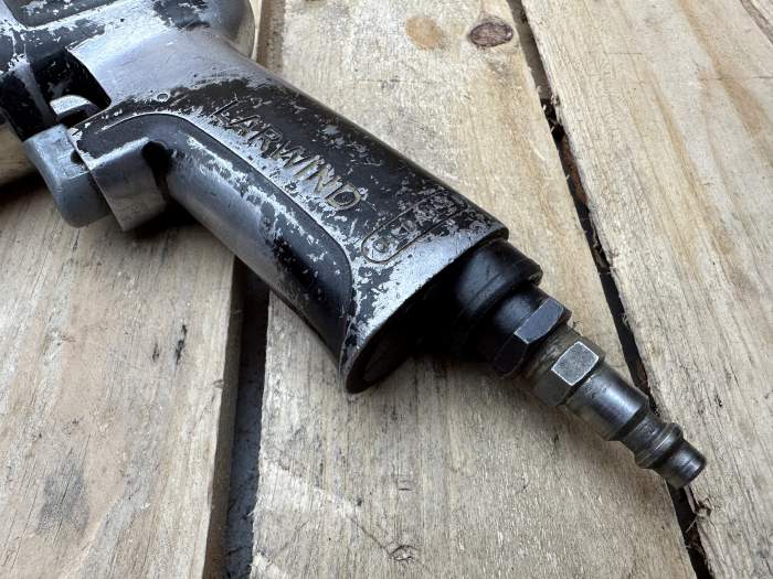 ATORNILLADOR NEUMÁTICO INDUSTRIAL PISTOLA 2
