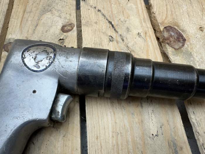 ATORNILLADOR NEUMÁTICO INDUSTRIAL PISTOLA 3