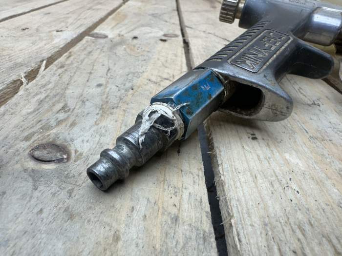 PISTOLA AEROGRÁFICA NEUMÁTICA GRIS - QrBox.es