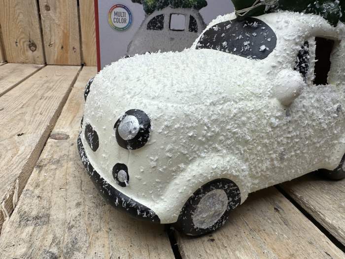 COCHE NAVIDEÑO CON ARBOL BLANCO 23CM