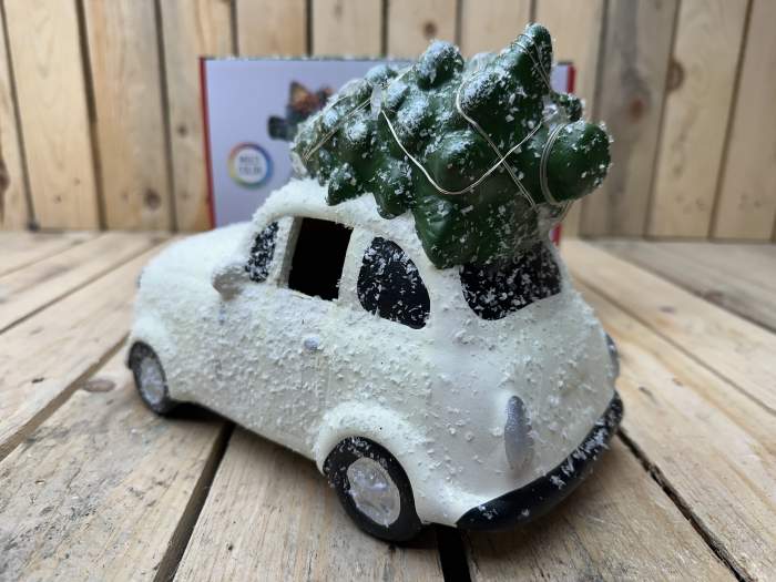 COCHE NAVIDEÑO CON ARBOL BLANCO 23CM