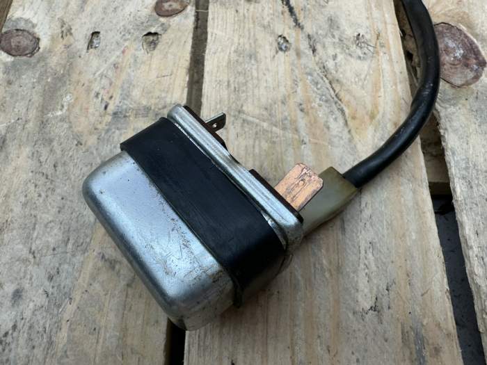 RELÉ DE ARRANQUE APRILIA FUTURA AF1