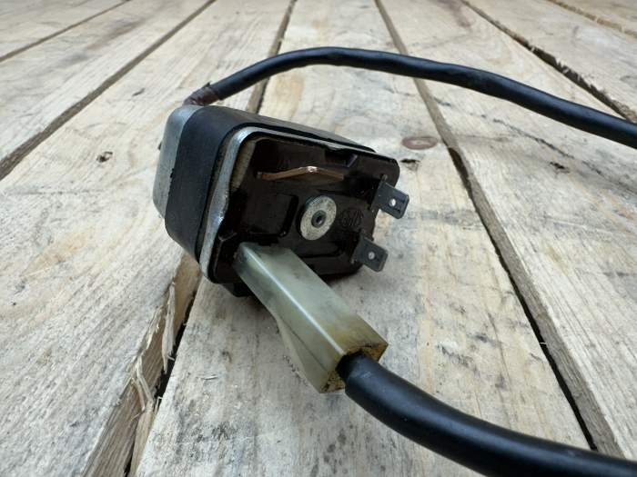 RELÉ DE ARRANQUE APRILIA FUTURA AF1