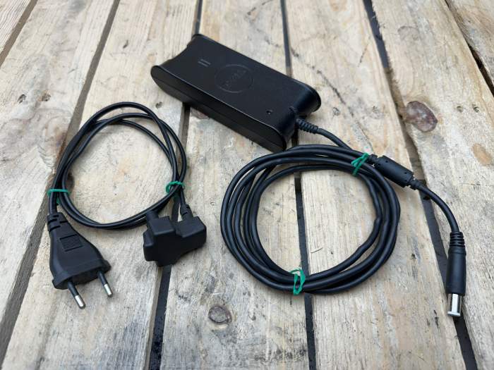 CARGADOR PORTÁTIL DELL 65W