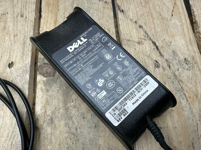 CARGADOR PORTÁTIL DELL 65W
