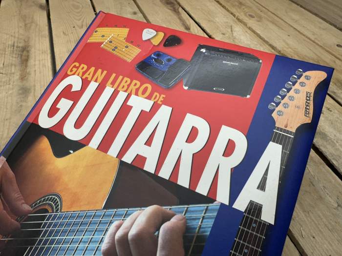 EL GRAN LIBRO DE GUITARRA