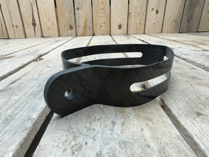 BRIDA CARBONO AKRAPOVIC TR11/1