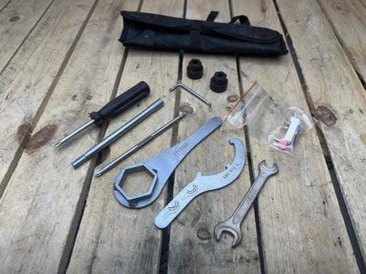 KIT HERRAMIENTAS ORIGINAL BMW