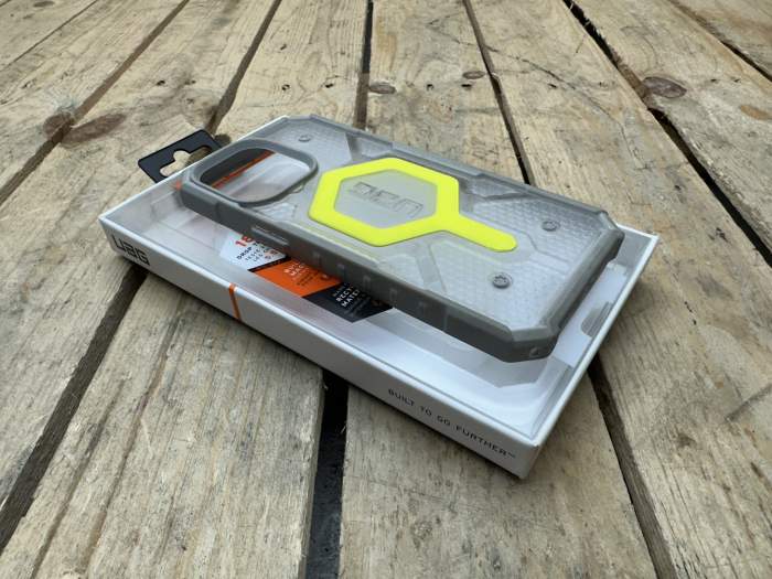 FUNDA UAG PATHFINDER IPHONE 15 PRO MAX