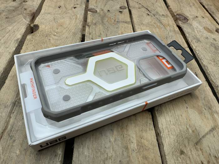FUNDA UAG PATHFINDER IPHONE 15 PRO MAX