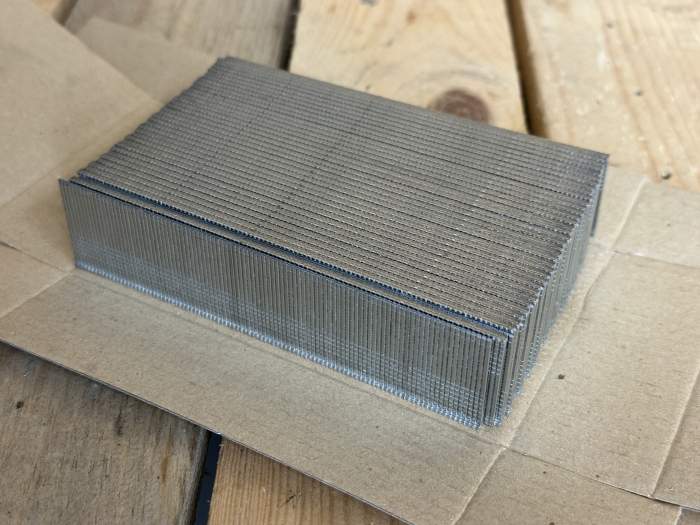 PACK 7.000 CLAVOS CABEZA REDUCIDA 30 MM