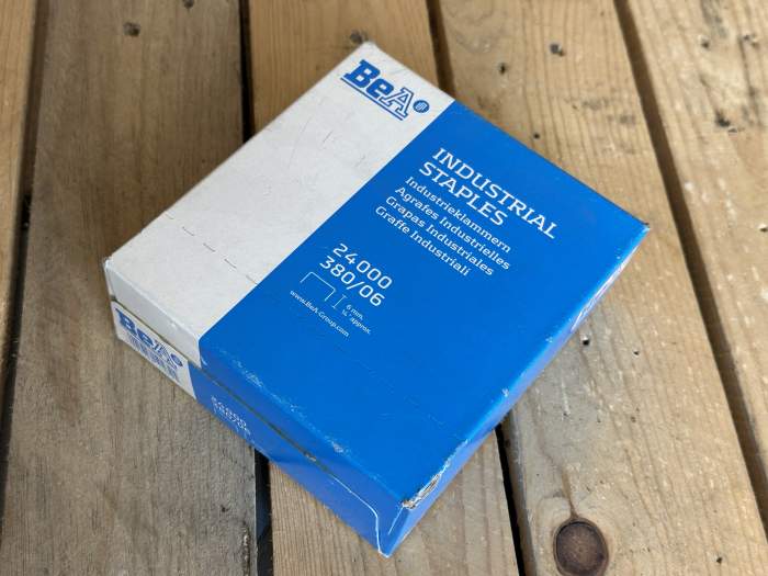 PACK 24.000 GRAPAS INDUSTRIALES 380/06