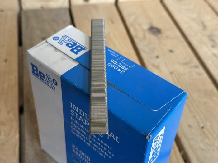 PACK 24.000 GRAPAS INDUSTRIALES 380/06