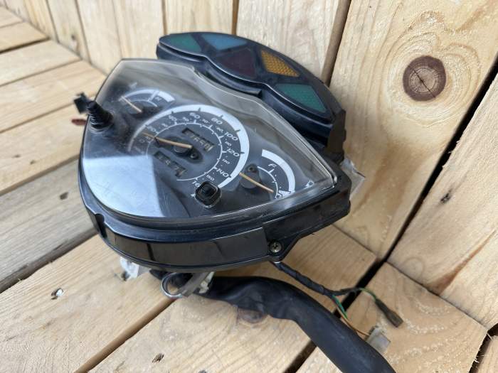CUADRO INSTRUMENTOS HONDA SH125 2005 - QrBox.es