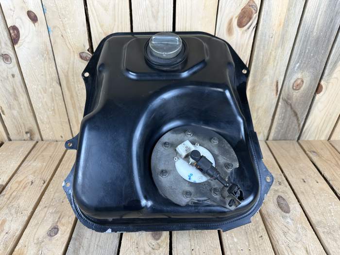 DEPÓSITO DE COMBUSTIBLE HONDA SH125 2005 - QrBox.es