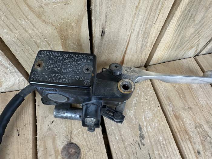 SISTEMA DE FRENADO DELANTERO HONDA SH125 2005