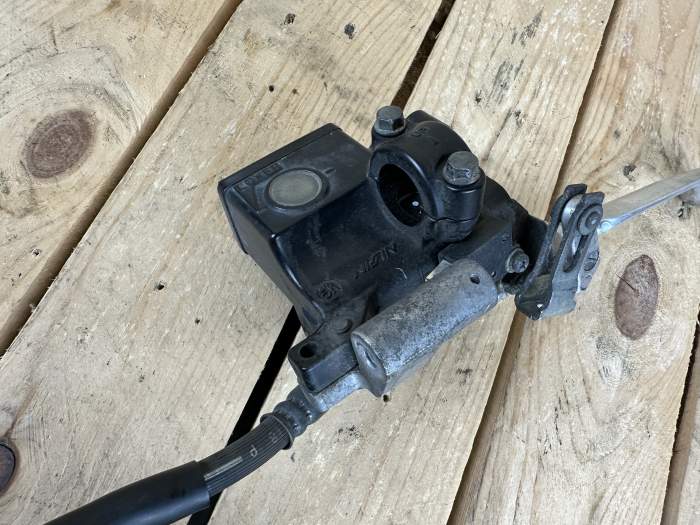 SISTEMA DE FRENADO DELANTERO HONDA SH125 2005