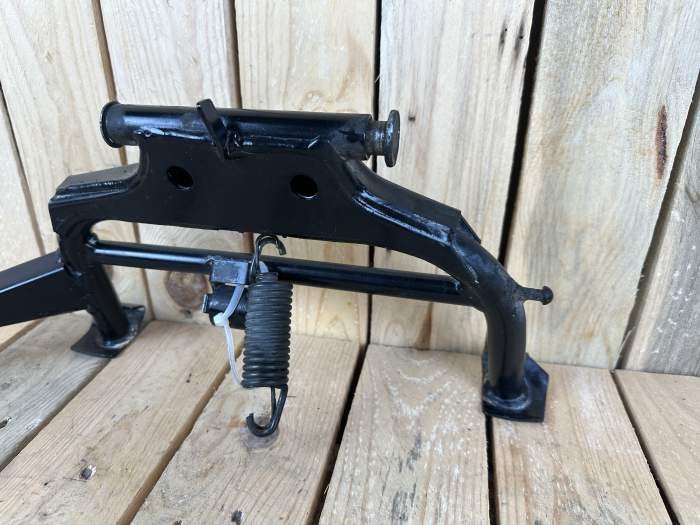 CABALLETE CENTRAL YAMAHA XMAX 125 2006